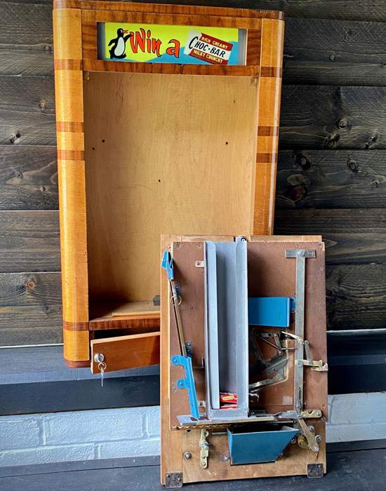 #0013: Allwin “Win A Choc Bar” Penny Slot